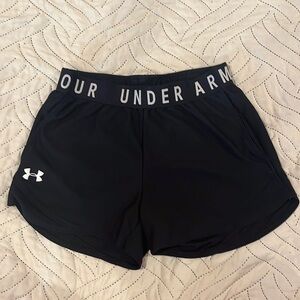 Women’s black Under Armour athletic shorts in size XS